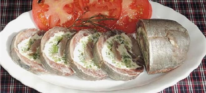 Рулет из сельди с плавленым сыром и огурцом рецепт с фото