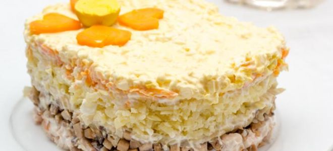 Слоеный салат с копченой курицей и шампиньонами рецепт