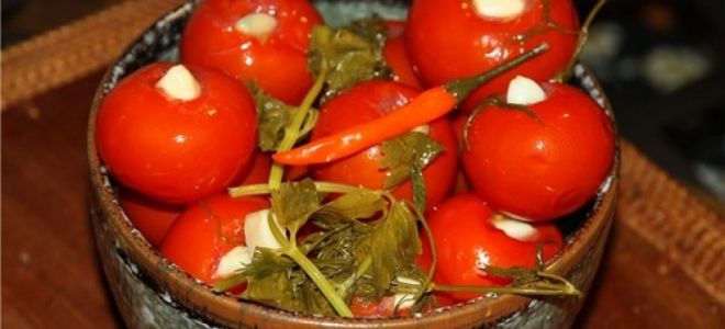 Маринованные помидоры с чесноком на зиму рецепт с фото