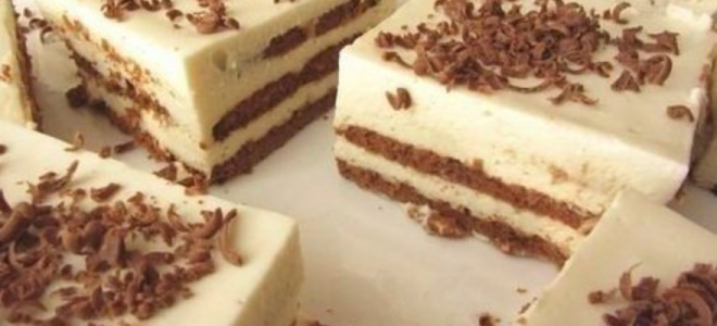 Творожный торт без выпечки с печеньем, творогом и сметаной – рецепт с фото