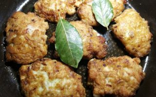Салат с крабовыми палочками, ананасами и сыром слоями, рецепт с фото