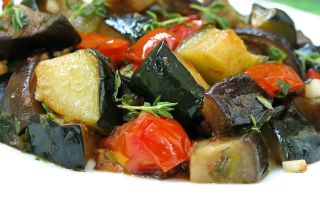 Овощное рагу с баклажанами, перцем и помидорами – рецепт с фото
