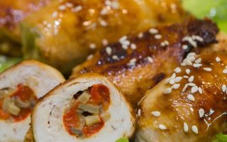 Куриный рулет с грибами и сыром – 2 рецепта рулетиков с фото