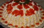 Салат царский с красной икрой и кальмарами рецепт с фото