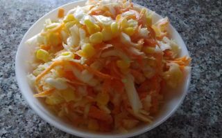 Салат из капусты, моркови с кукурузой рецепт с фото