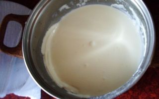 Взбитые сливки в домашних условиях из молока, рецепт с фото