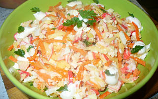 Салат с корейской морковью и крабовыми палочками, рецепт с фото