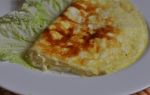 Омлет с сыром на сковороде, рецепт с фото