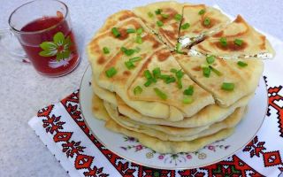Молдавские плацинды с творогом и зеленью: рецепт приготовления с фото