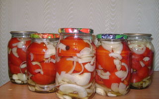 Маринованные помидоры с луком на зиму рецепт с фото