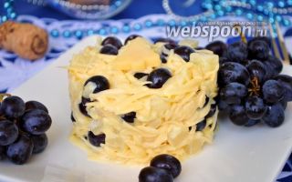 Салат с крабовыми палочками, кукурузой и яйцом рецепт с фото