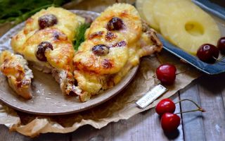 Мясо по-французски с ананасом в духовке, рецепт с фото