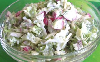 Салат из молодой капусты, редиски и домашней колбасы рецепт