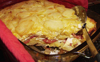Картошка с колбасой в духовке рецепт с фото