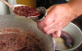 Кровяная колбаса в домашних условиях: как приготовить, рецепты