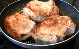 Стейк из свинины на сковороде, как пожарить на сковороде – рецепт с фото