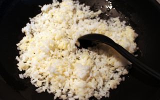Жареный рис с яйцом по-китайски, рецепт с фото