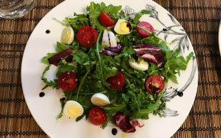 Салат с перепелиными яйцами и овощами рецепт с фото